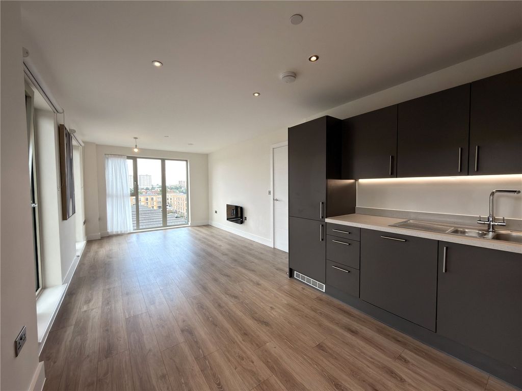 Property photo 2 of 12 Picture No. 08