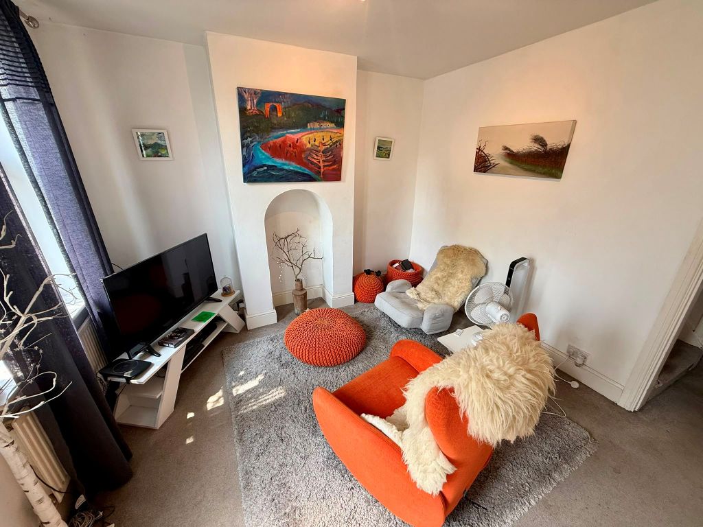 Property photo 2 of 7