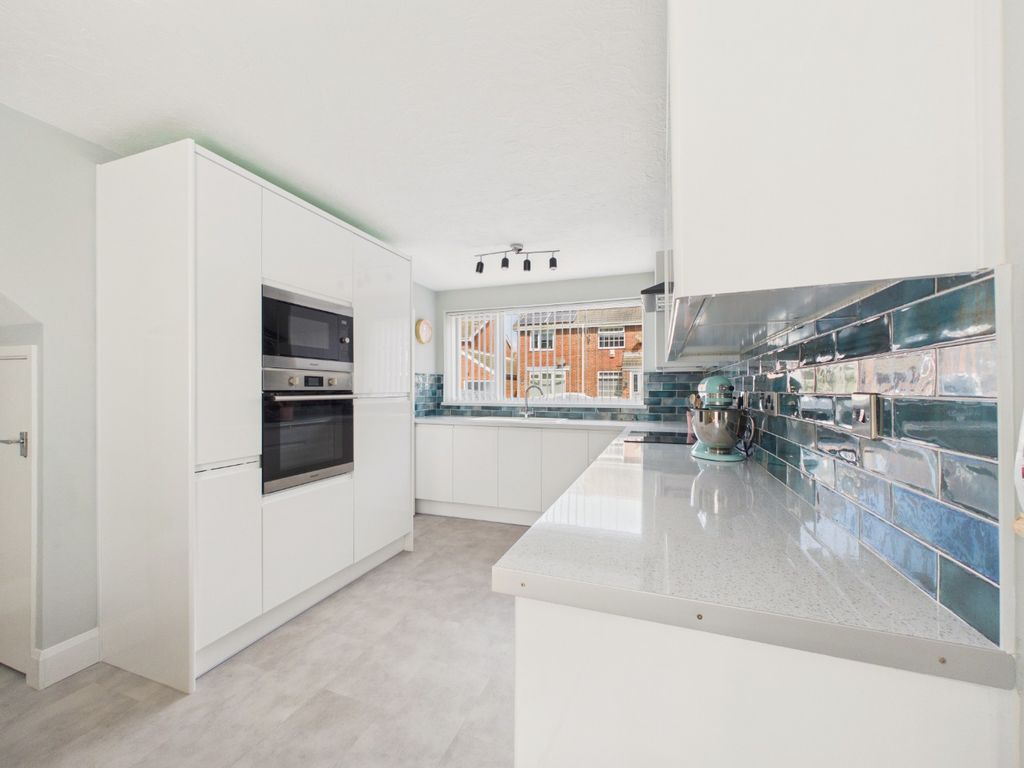 Property photo 3 of 16 4959177