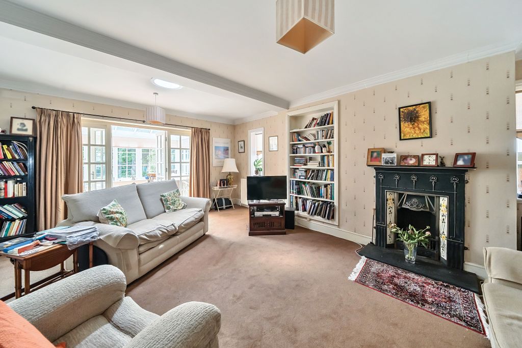 Property photo 2 of 14