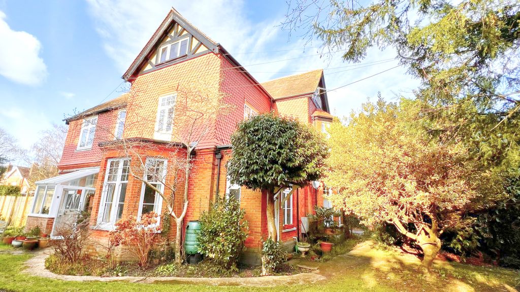 Property photo 2 of 18