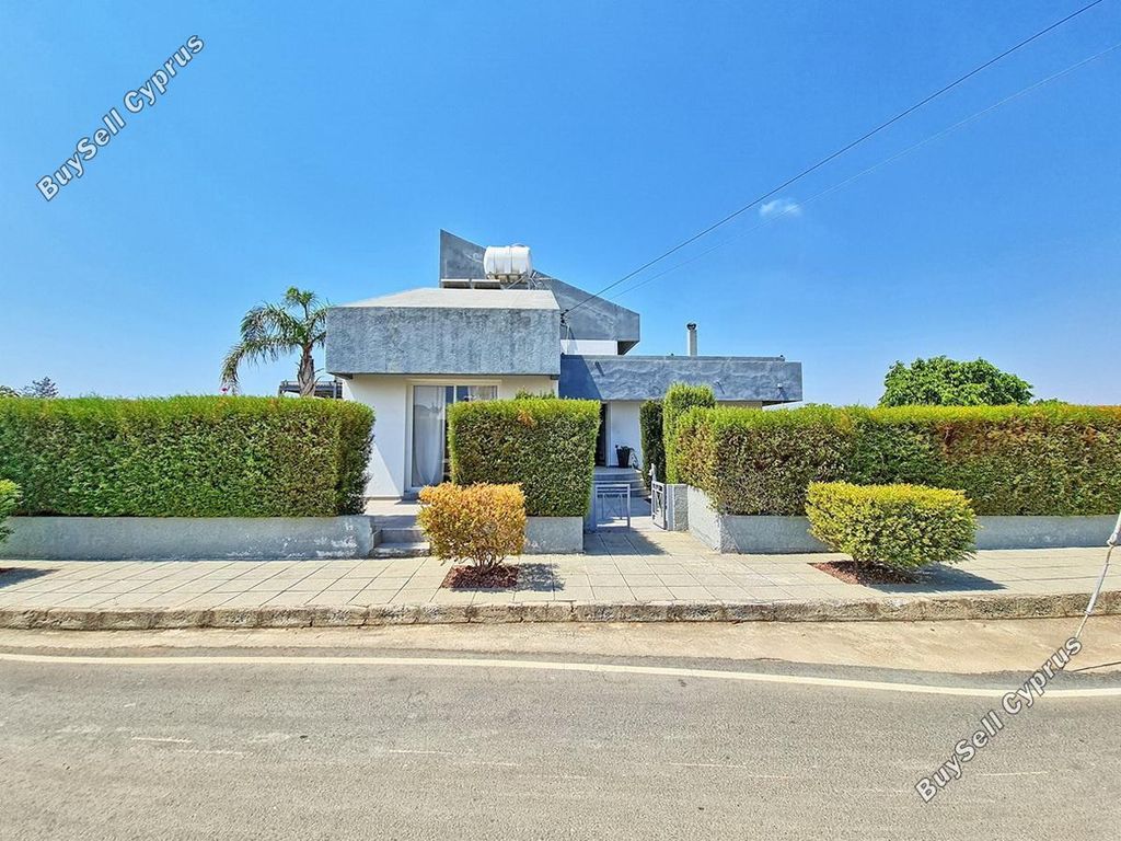 Property photo 1 of 31