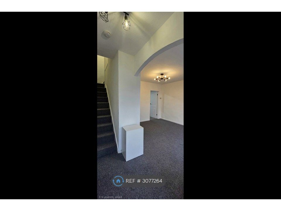 Property photo 3 of 29 Entrance
