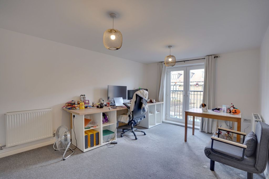 Property photo 3 of 9