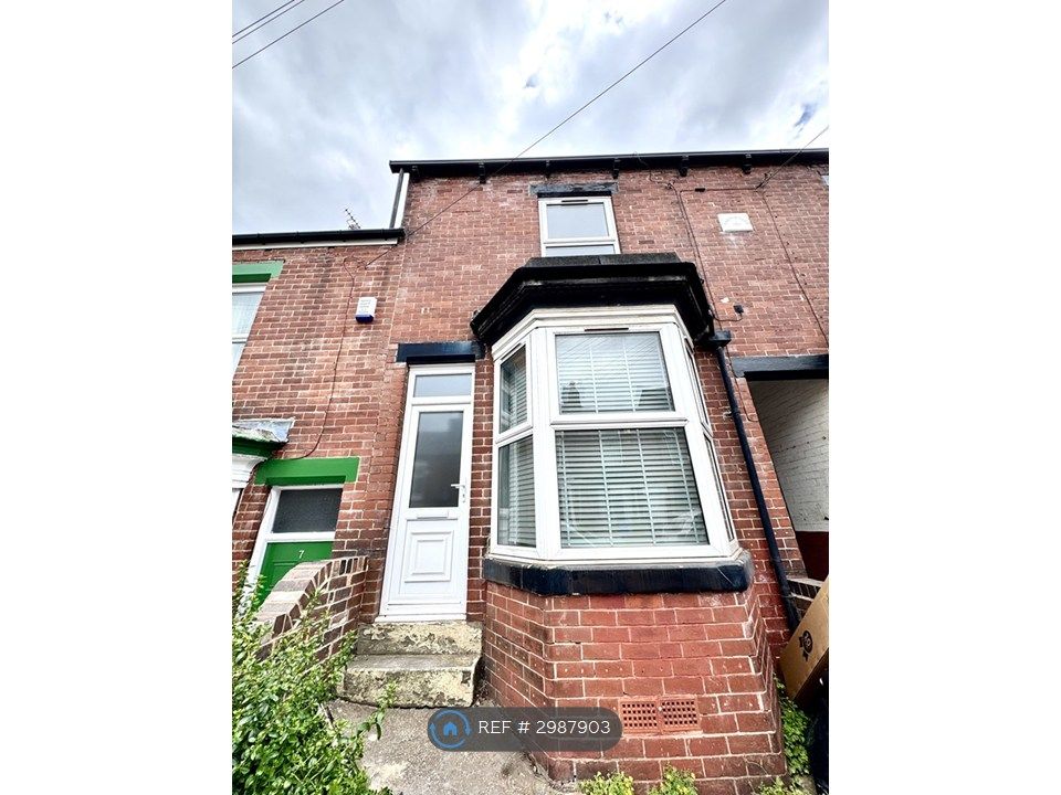 Property photo 2 of 31