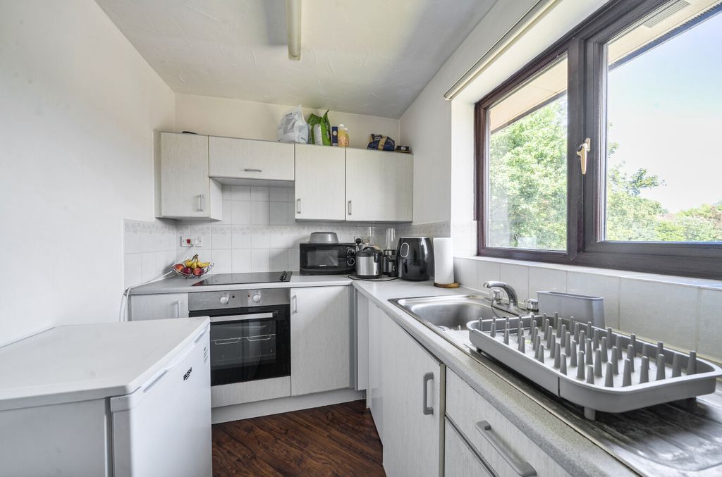 Property photo 2 of 8 1470214-16-6A1F01...