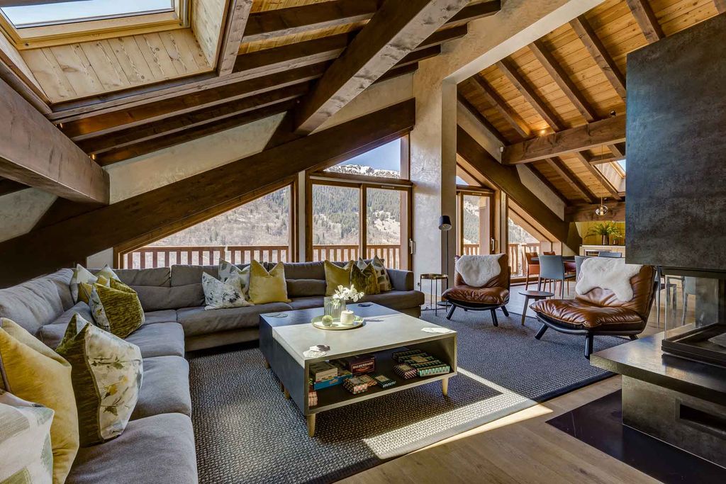 Property photo 3 of 11