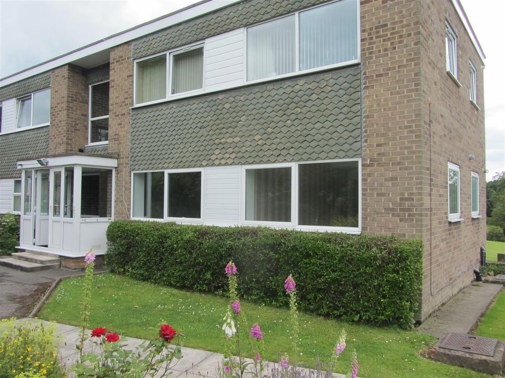 2 bed flat for sale Scalby