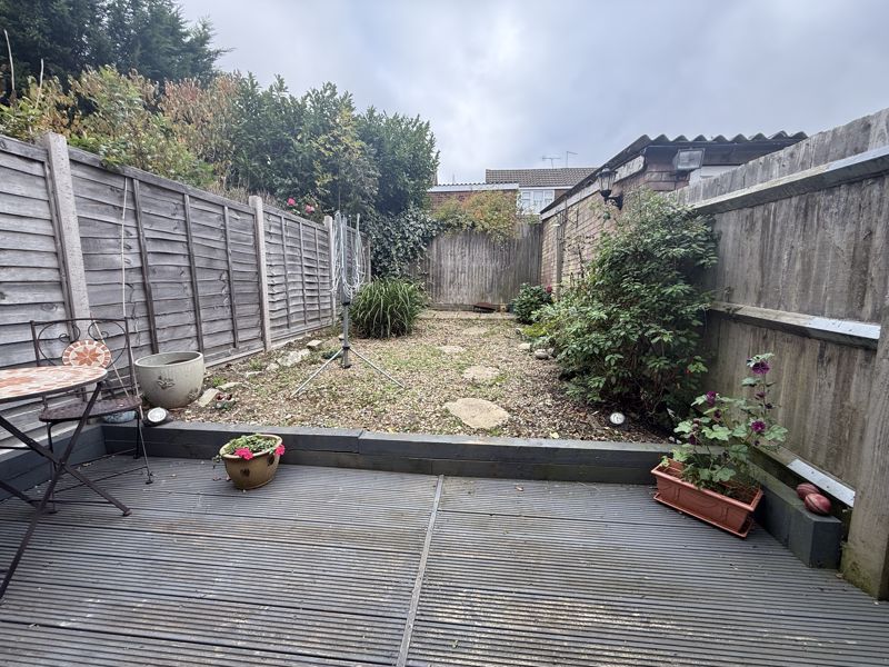 Property photo 3 of 13 Garden