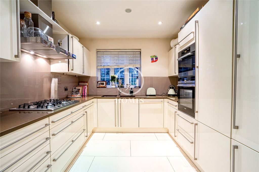 Property photo 3 of 11 Picture No. 04