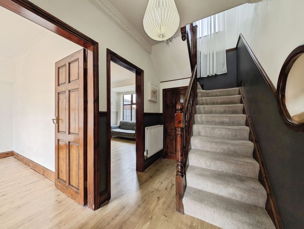 Property photo 2 of 15 Hallway