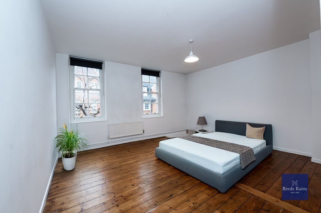 Property photo 3 of 13 Bedroom One