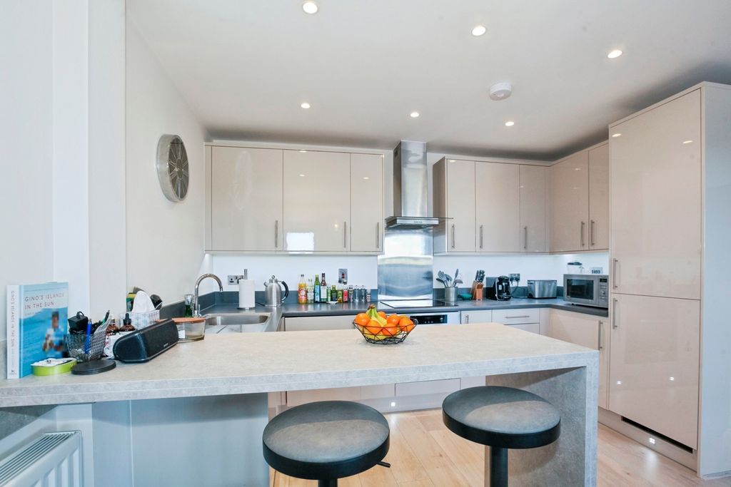 Property photo 2 of 17 Picture 2