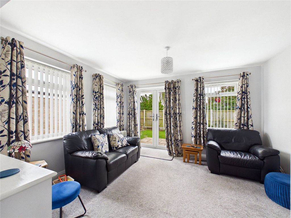 Property photo 3 of 10 Picture No. 02