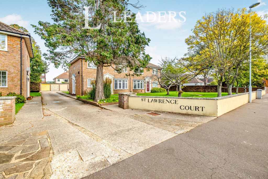 Property photo 1 of 12 St Lawerence Court
