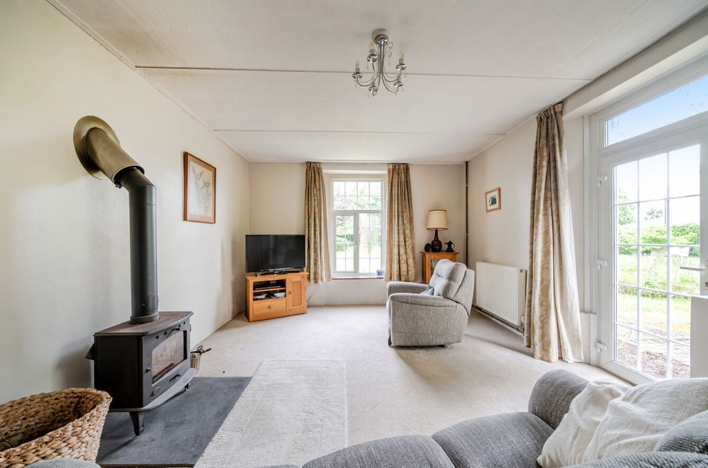 Property photo 3 of 30 1453986-8-69Fb910...