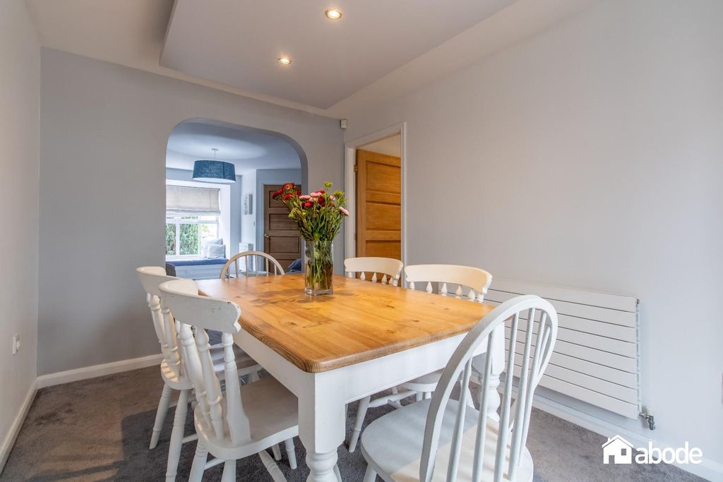 Property photo 3 of 30 24 Hexham 23.Jpg