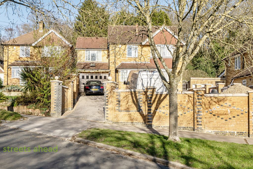 Property photo 1 of 21 E66Fbca6-892A-403...