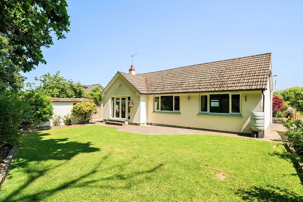 Property photo 2 of 19 1313980-19-68550d9Fda3c6