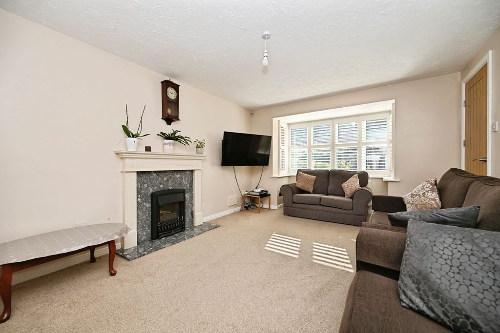 Property photo 3 of 24
