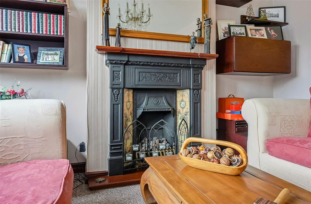 Additional image 25 of 4 bed detached bungalow for saleHeathview Avenue, Crayford, Dartford DA1