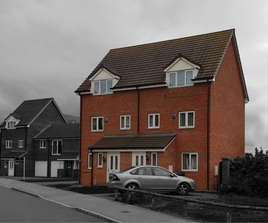 Property photo 3 of 6