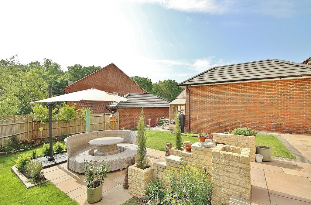 Property photo 3 of 17