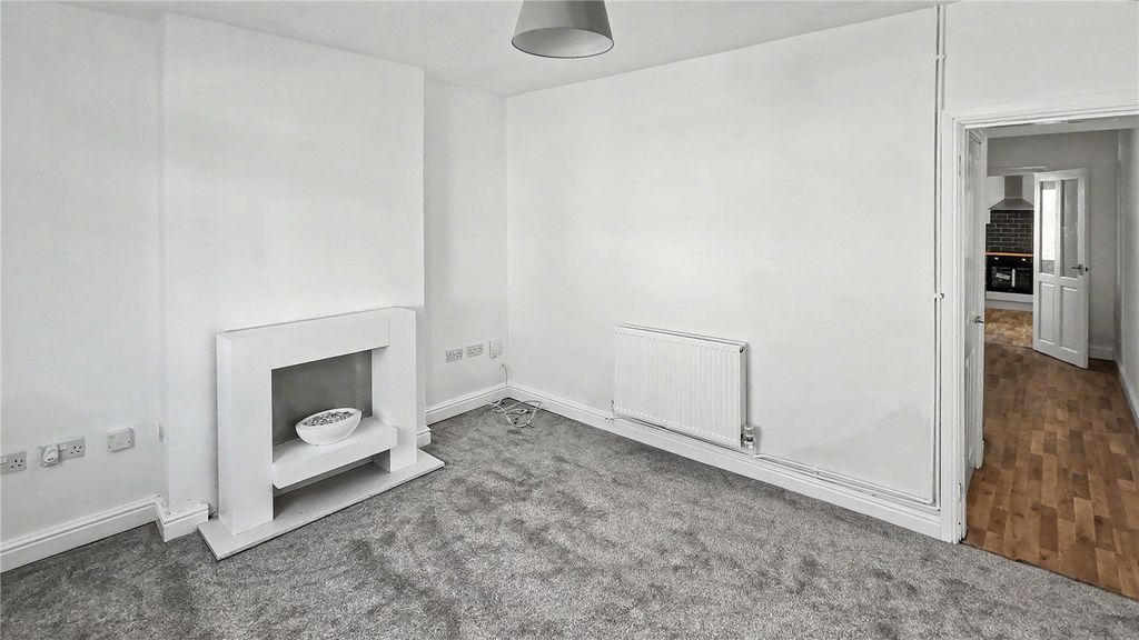 Property photo 2 of 18 Picture No. 07