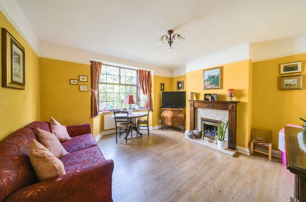 Property photo 2 of 16 Sitting Room