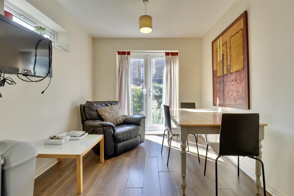 Property photo 2 of 13 D5Fb042E-2769-4De0-A23D-Fedb17Ed1371_1_201_A.Jpeg