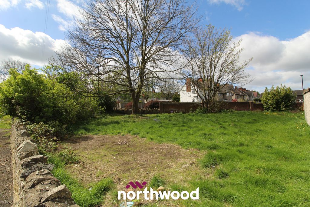Property photo 3 of 16