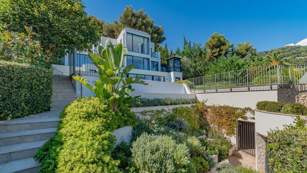 Property photo 2 of 22