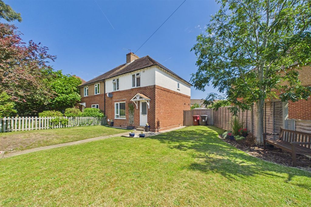 Property photo 1 of 17 Cam01894G0-Pr0312-Still037.Jpg
