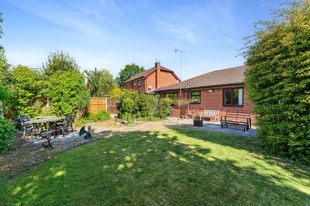 Property photo 2 of 25