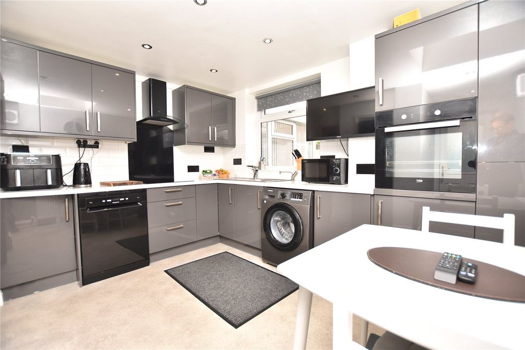 Property photo 2 of 19 Picture No. 06