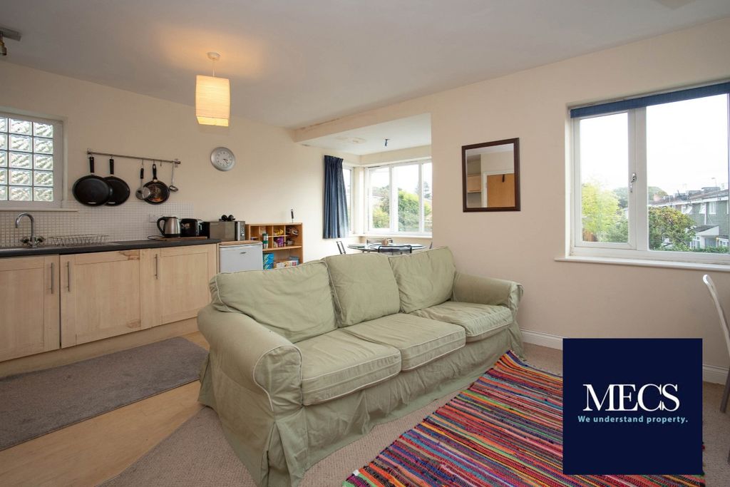 Property photo 2 of 12 1906934