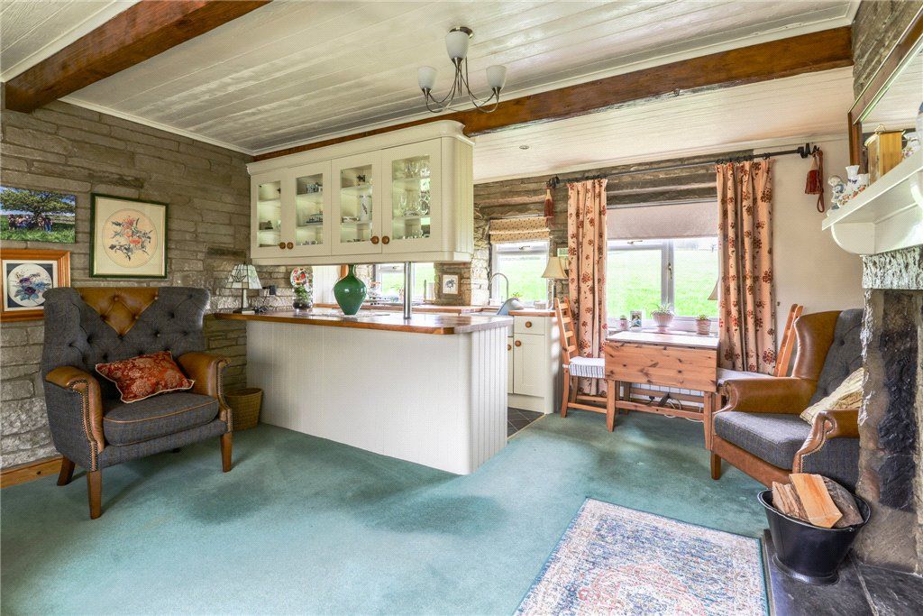 Property photo 2 of 18 Allerton Upper Green