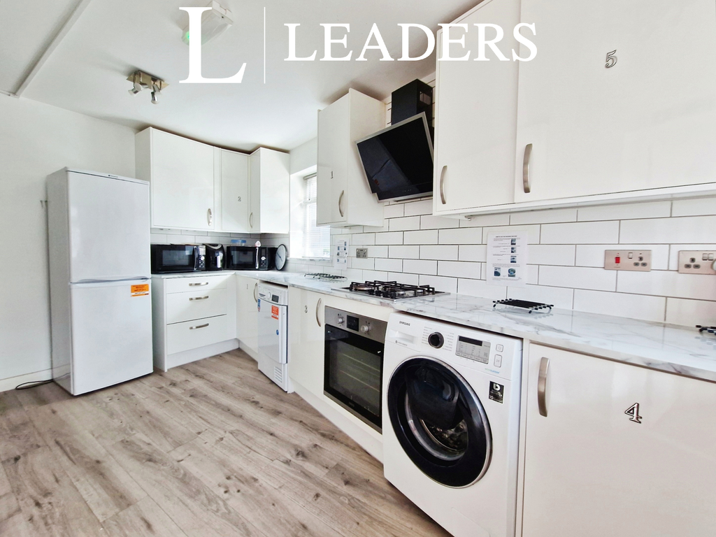 Property photo 3 of 12 18949F52-Kitchen 20V
