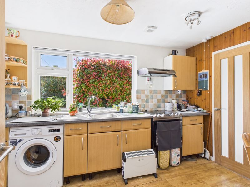 Property photo 3 of 12 Kitchen