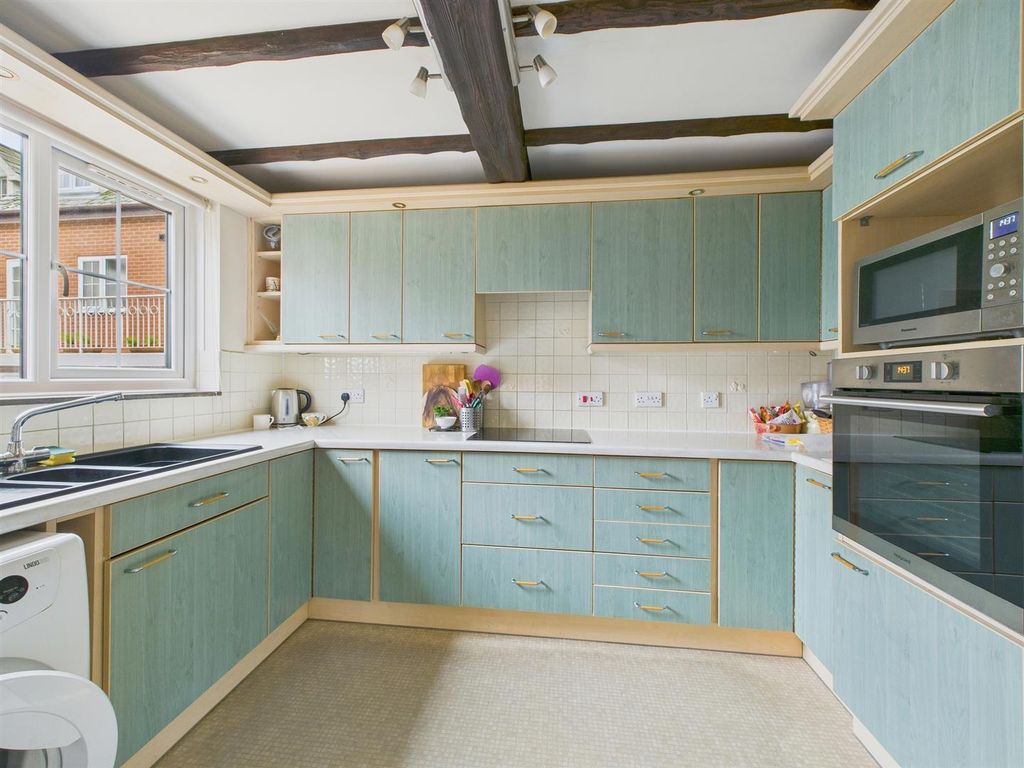 Property photo 2 of 17 Kit2.Jpg