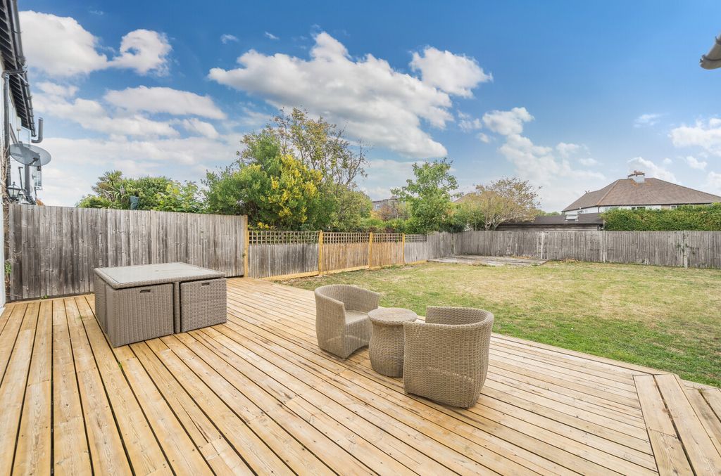 Property photo 2 of 22 1333982-6-68Ad890Abe9Eb