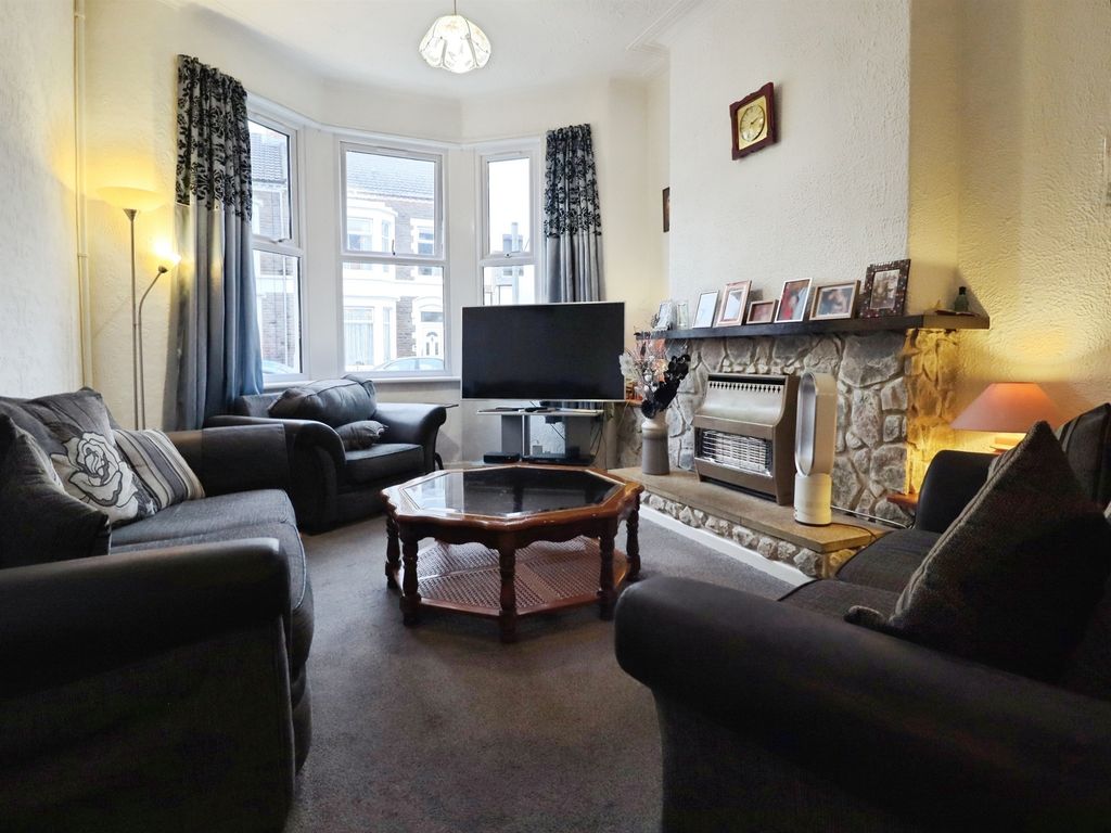 Property photo 2 of 20