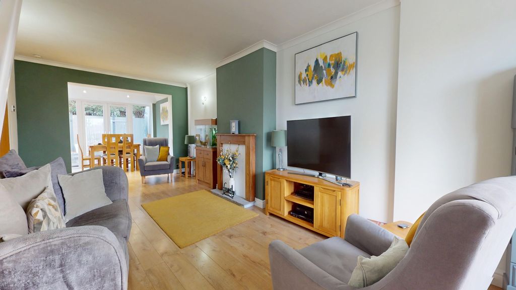 Property photo 3 of 20 4949055