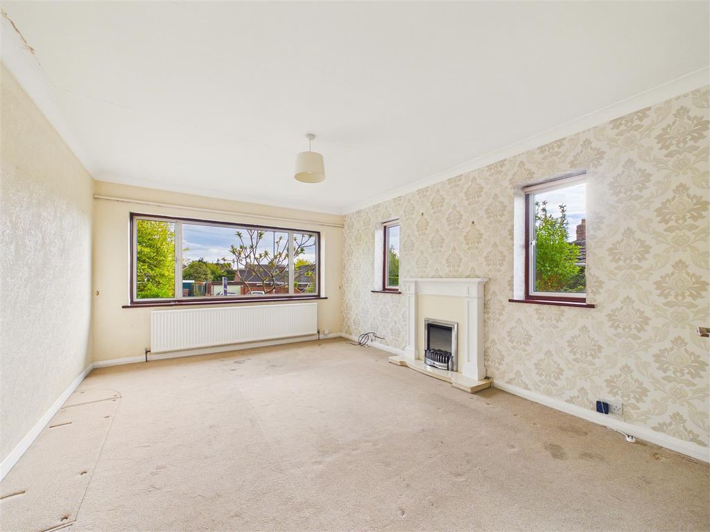 Property photo 3 of 9 Cam03303G0-Pr0364-Still001.Jpg