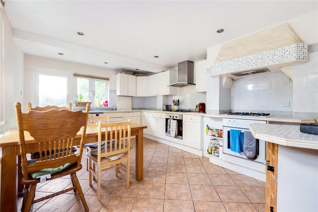 Property photo 2 of 13 Picture No. 21