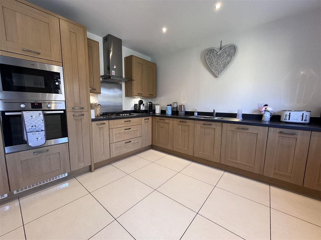 Property photo 3 of 13 Img_4404.Jpg