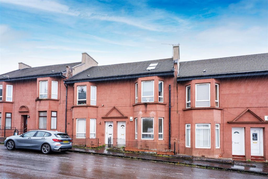 Property photo 2 of 17 125Russell-18.Jpg