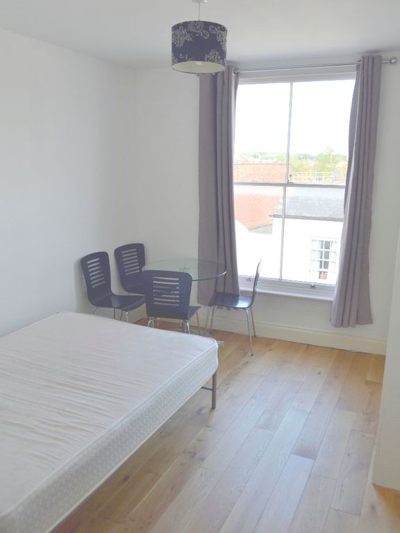 Property photo 2 of 6 Bedroom 1