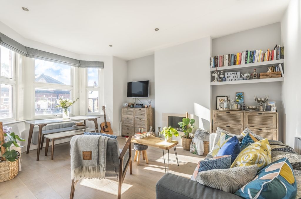 Property photo 2 of 7 554726 (2)