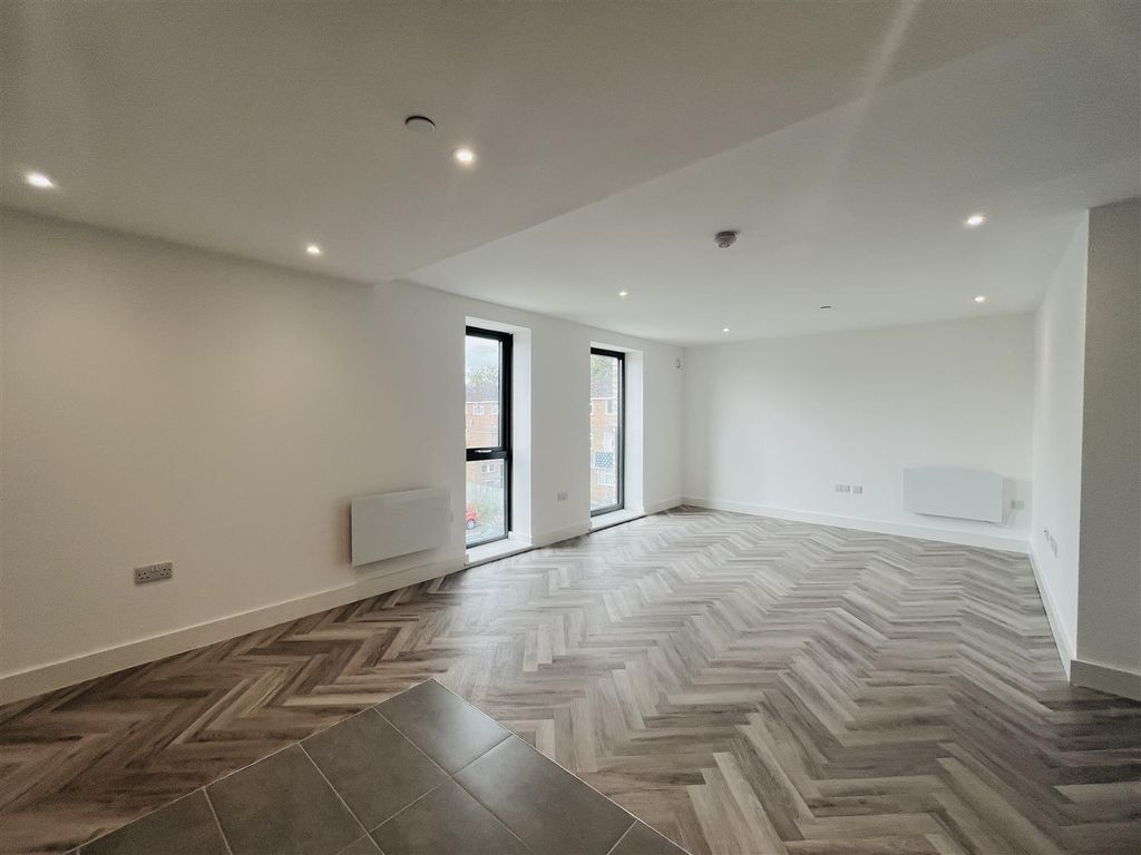 Property photo 3 of 25 Living Area